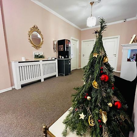 Cochet Boutique Hotel Targu Jiu Bagian luar foto