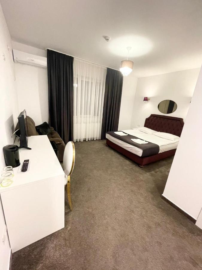 Cochet Boutique Hotel Targu Jiu Bagian luar foto