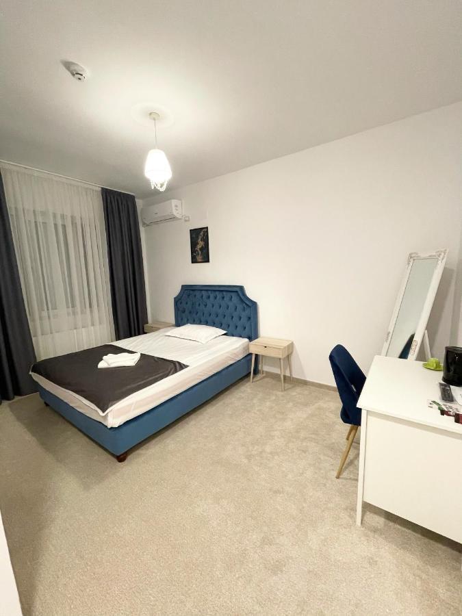 Cochet Boutique Hotel Targu Jiu Bagian luar foto