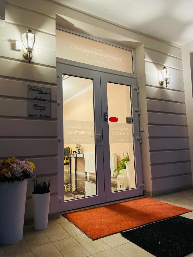 Cochet Boutique Hotel Targu Jiu Bagian luar foto